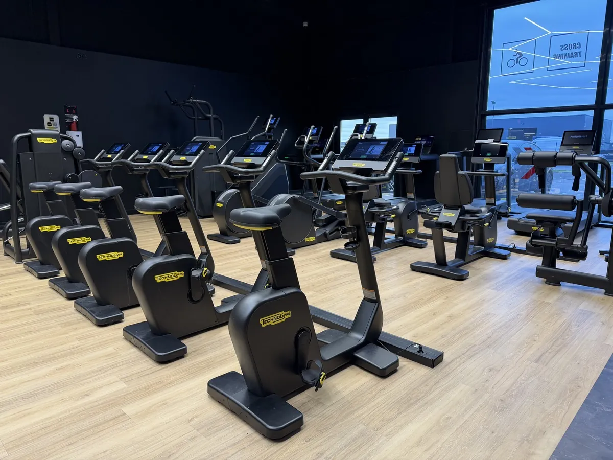 Espace cardio-training Technogym : tapis, vélos, elliptiques